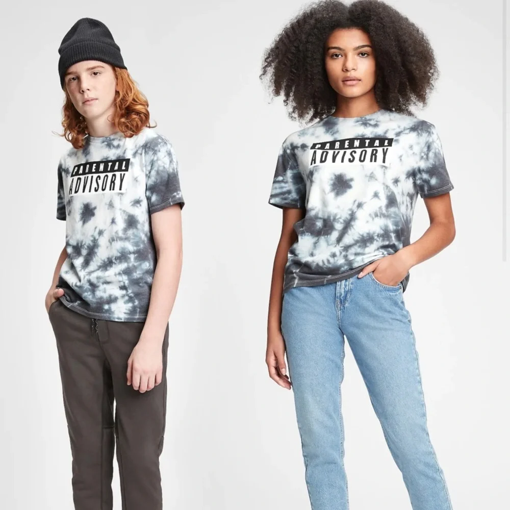 GAP nwt unisex